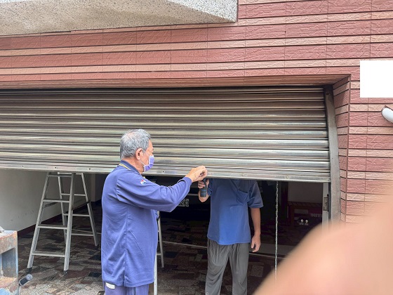 台南鐵捲門維修